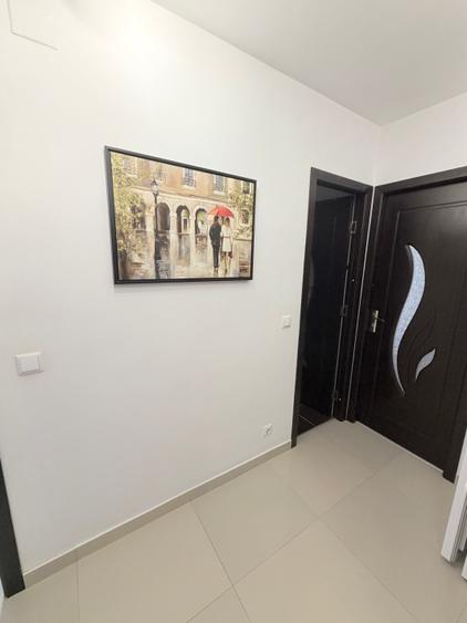 Apartament cu 4 camere semidecomandat în Baza 3