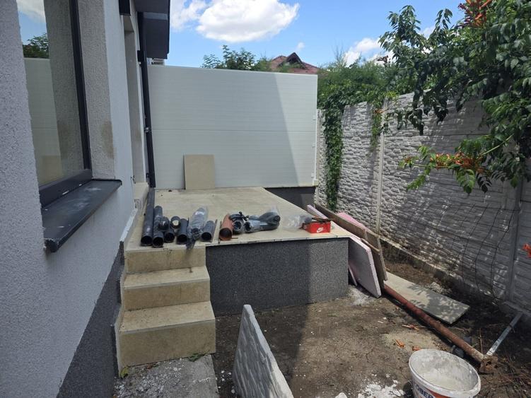 Casă cu 4 camere cu Canalizare în Theodor Pallady