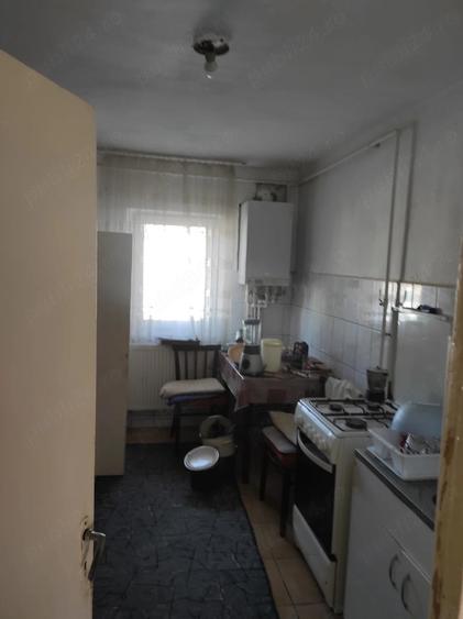 Apartament cu 4 camere decomandat în Vulcan