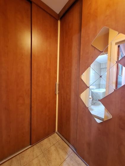 Garsonieră decomandată în Splaiul Unirii