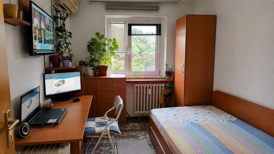 Apartament cu 3 camere semidecomandat, mobilat în Brâncoveanu
