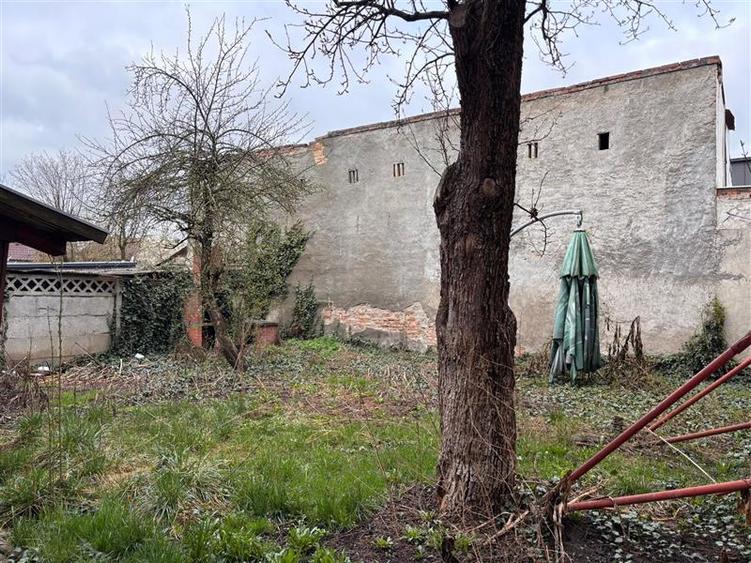 Casă cu 4 camere cu Teren 320 Mp în Central
