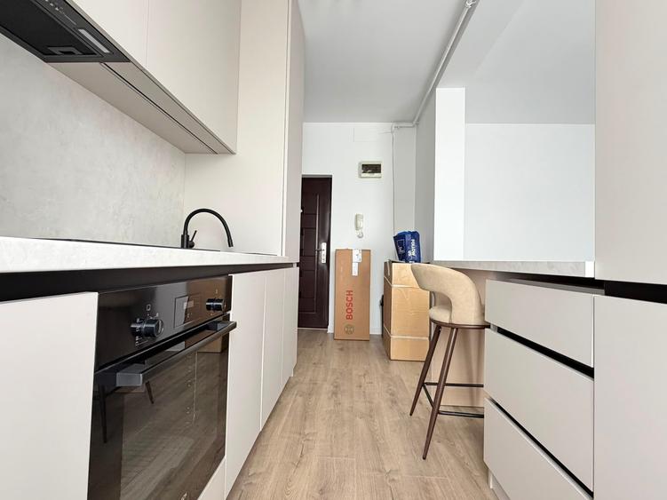 Apartament cu 2 camere decomandat în Girocului