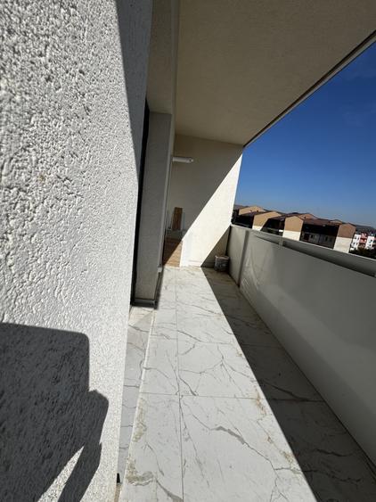 Apartament cu 2 camere semidecomandat în Florești