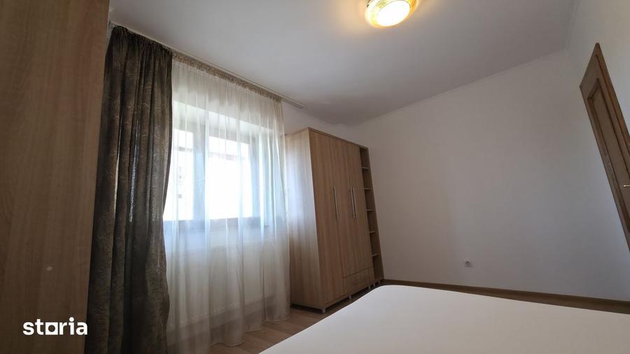 Apartament cu 4 camere în Văcăresti