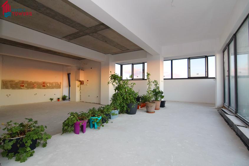 Penthouse cu 3 camere decomandat în Tudor Vladimirescu