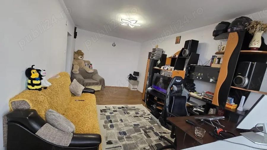 Apartament cu 2 camere în Micro 14
