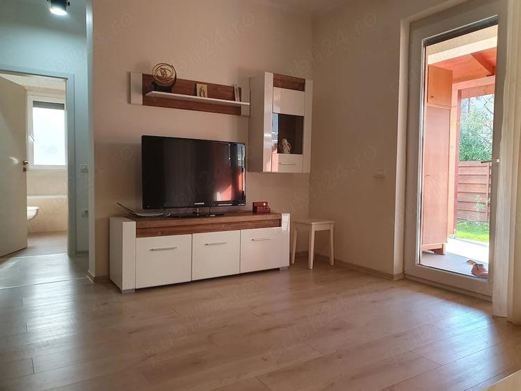Apartament cu 3 camere decomandat în Dumbrăvița