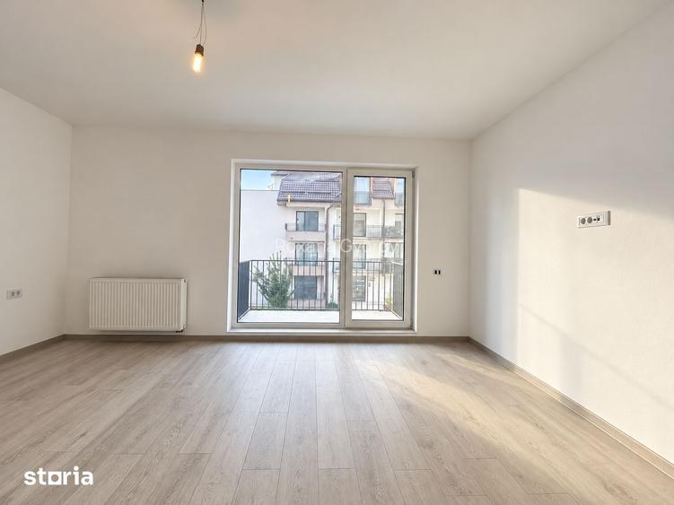 Garsoniera decomandata de vanzare cu loc de parcare - Zona Coresi,