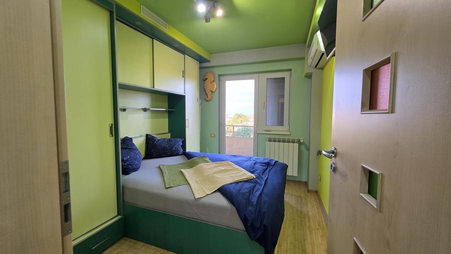 Apartament cu 4 camere decomandat, mobilat în Complex Studențesc