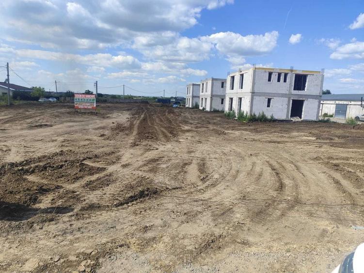 Casă cu 3 camere în Exterior Vest
