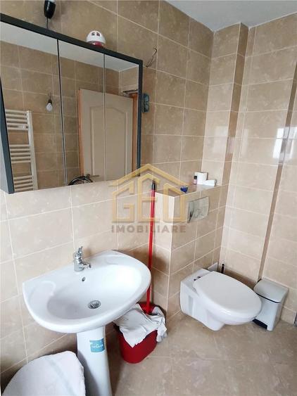Casă cu Teren 1900 Mp în Central