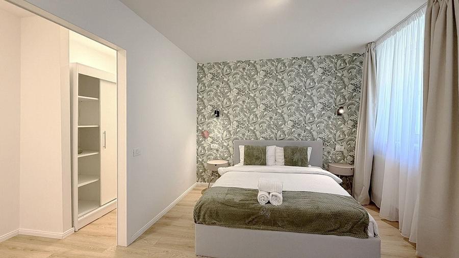 Apartament cu 2 camere semidecomandat, mobilat în Centrul Istoric