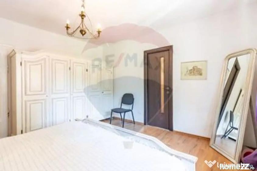Casă cu 4 camere cu Teren 4435 Mp în Tomșani