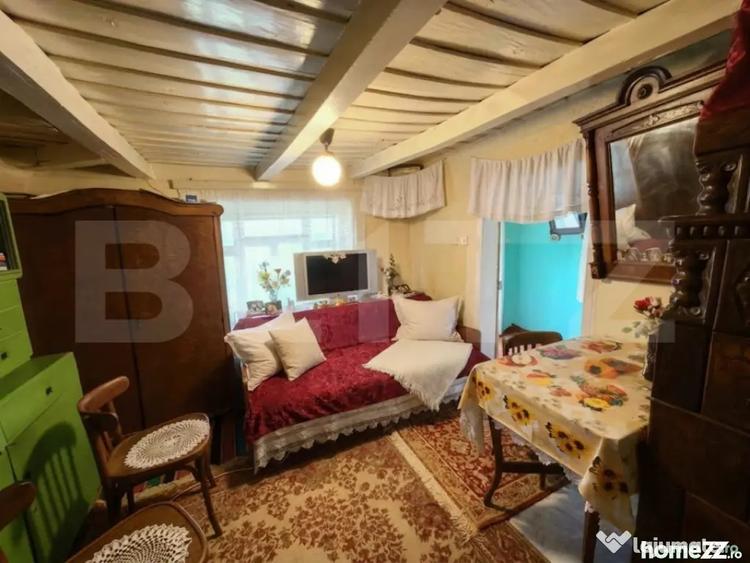 Casă cu 4 camere cu Teren 3000 Mp în Răducăneni