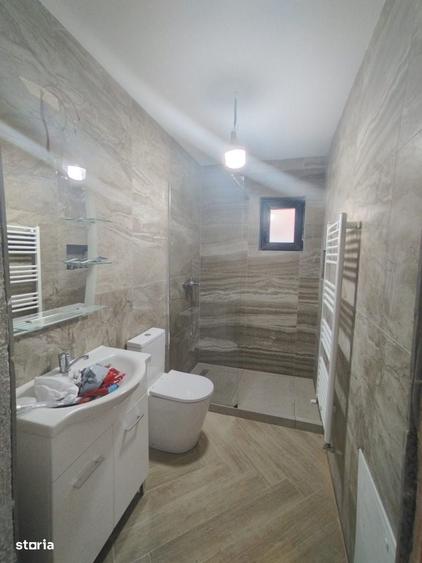 Casă cu 4 camere în Acmariu