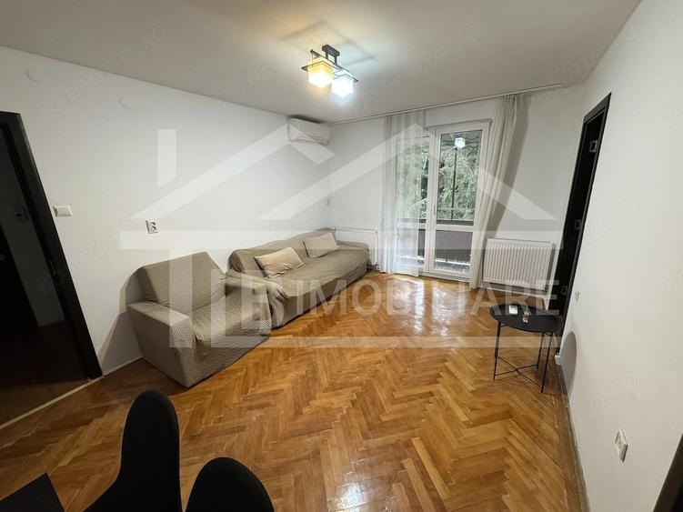 Apartament cu 2 camere semidecomandat în 7 Noiembrie