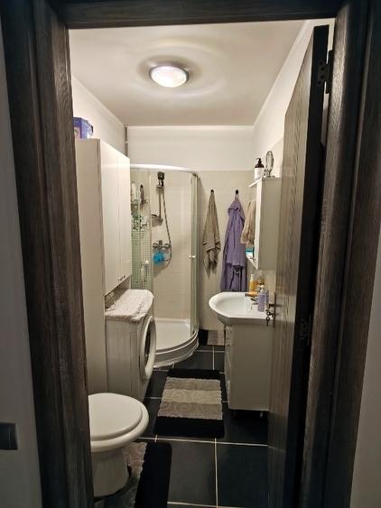 Apartament cu 3 camere decomandat, mobilat în Berceni