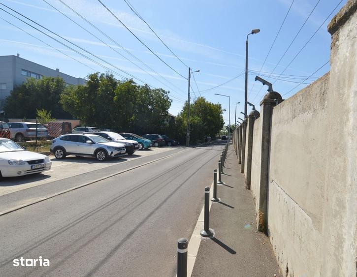Teren de 3717 mp, în Dămăroaia
