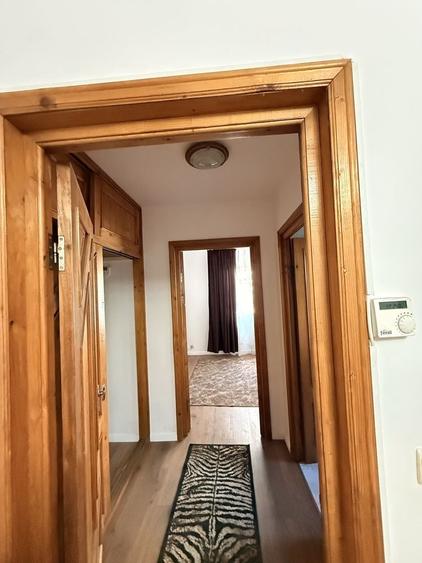 Inchiriez apartament doua camere Podu Ros - 1