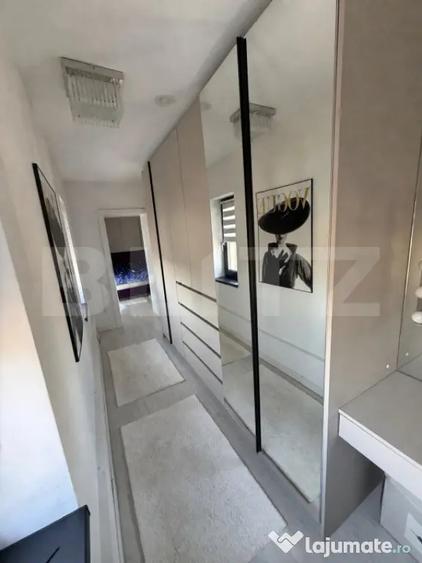 Apartament cu 5 camere decomandat în Mureșeni