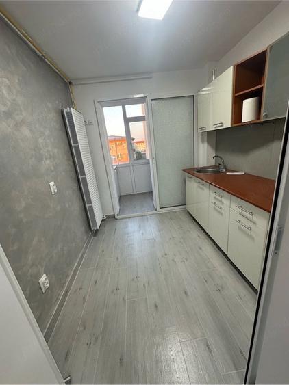 Apartament cu 2 camere decomandat în Zahana