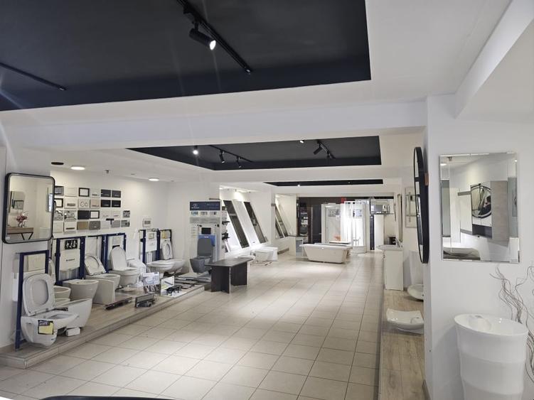 Spațiu comercial, de 664 mp, în Casa de Cultură
