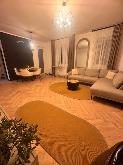 Apartament cu 2 camere decomandat în Livezeni
