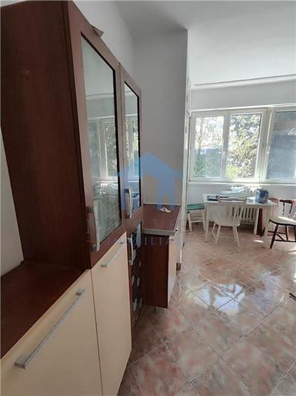Garsonieră decomandată în Gruia