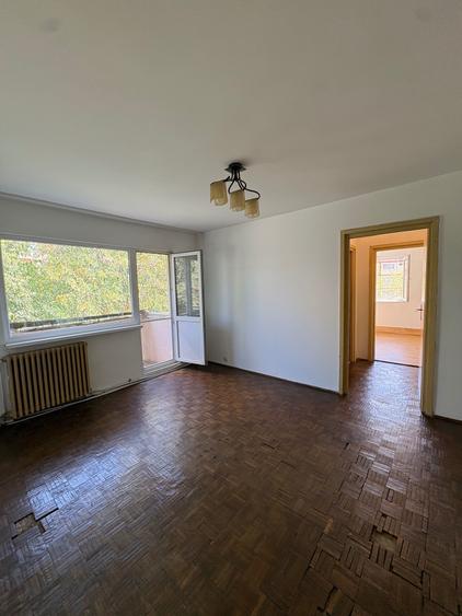 Apartament cu 2 camere semidecomandat în Govândari