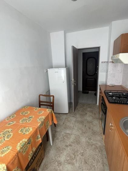 Apartament cu 2 camere decomandat în Păcii