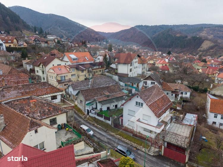 Casă cu 3 camere cu Teren 300 Mp în Schei