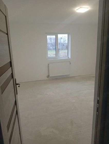 Casă cu 3 camere cu Teren 500 Mp în Pecineaga