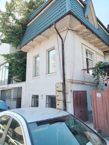 Apartament cu 2 camere decomandat, mobilat în Titulescu