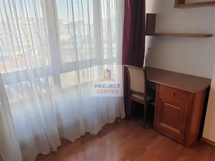Apartament cu 3 camere decomandat în Ultracentral