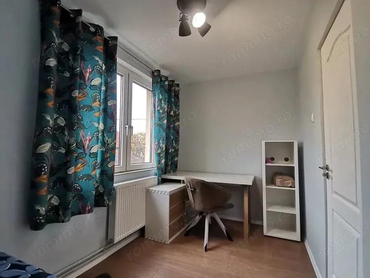 Casă cu 4 camere cu Teren 100 Mp în Semicentral