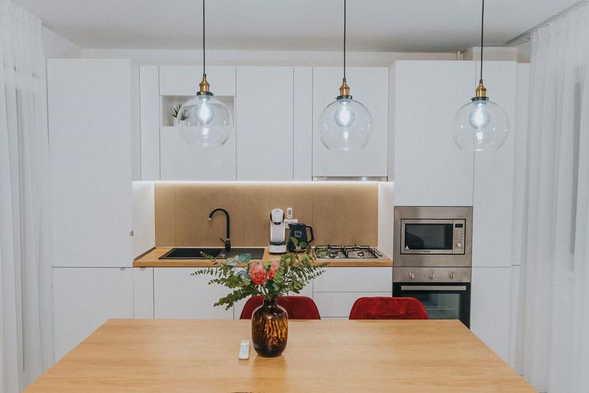 Apartament cu 3 camere în Centru Civic