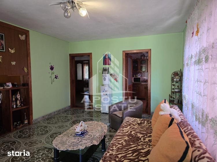 Casă cu 5 camere cu Teren 1016 Mp în Central