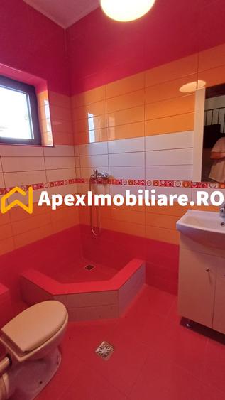 Casă individuală cu 4 camere cu Canalizare în Militari