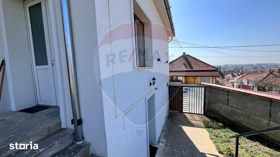 Casă cu 3 camere cu Teren 300 Mp în Iorga