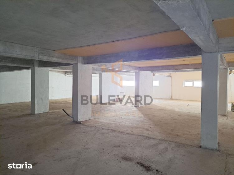 Spațiu comercial, de 345 mp, în Baciu