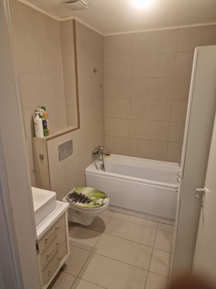 Apartament cu 3 camere decomandat, mobilat în Ștefăneștii de Jos