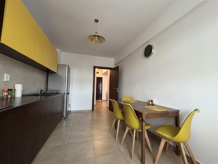 Apartament cu 2 camere decomandat, mobilat în Nufărul