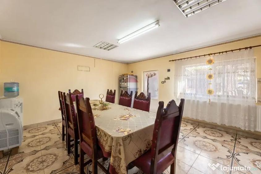 Casă cu 4 camere cu Teren 1000 Mp în Pârneava
