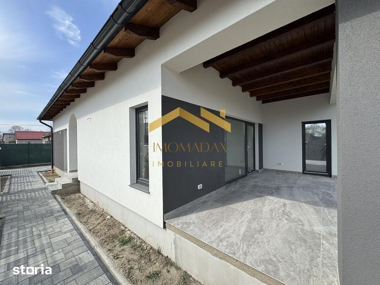 Casă cu 3 camere cu Teren 400 Mp în Sânmihaiu Român