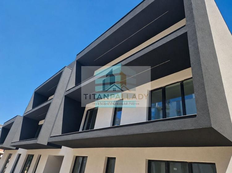 Apartament cu 4 camere decomandat în Titan