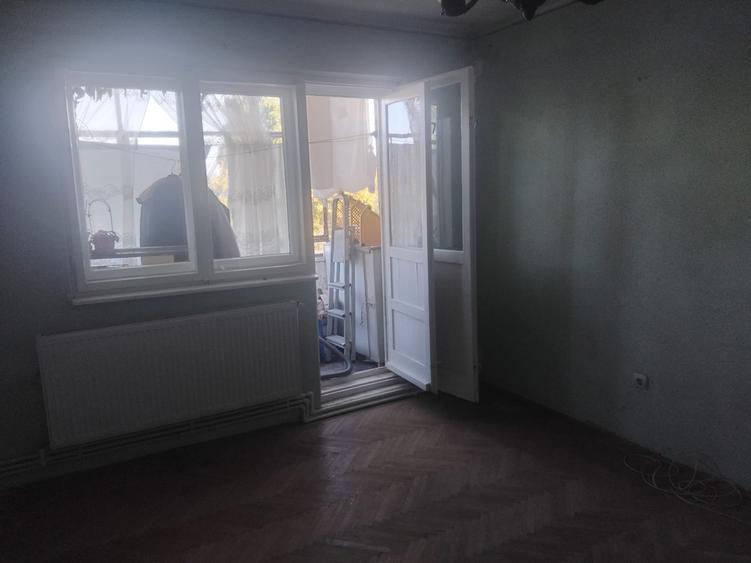 Apartament cu 2 camere semidecomandat în Abator