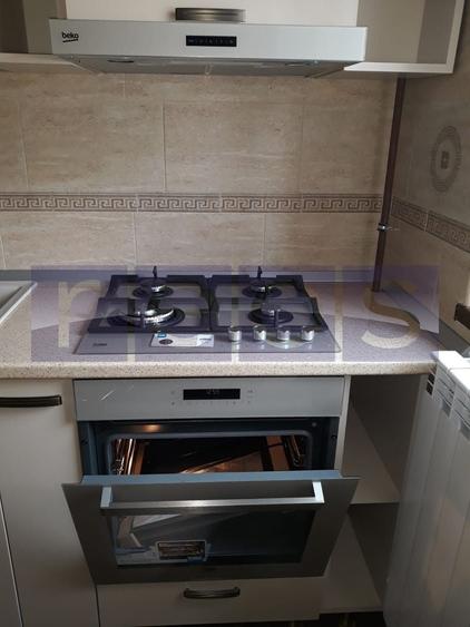Apartament cu 3 camere decomandat, mobilat în Central