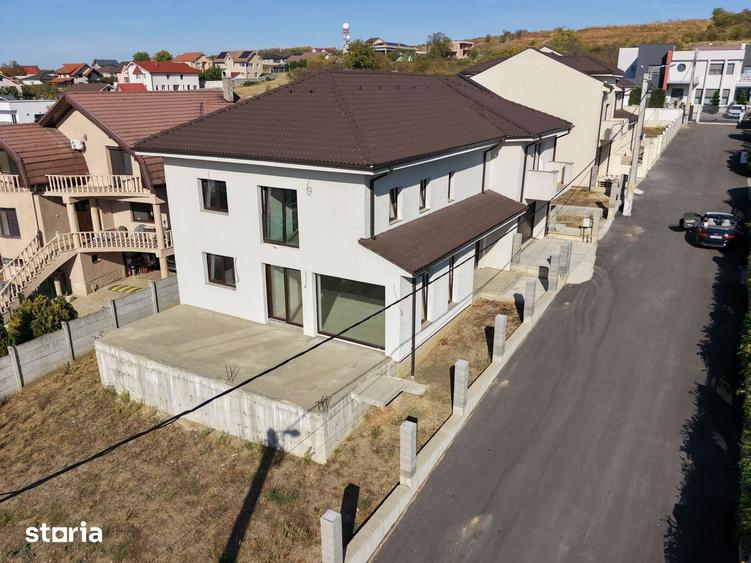 Casă cu 4 camere cu Teren 700 Mp în Oncea