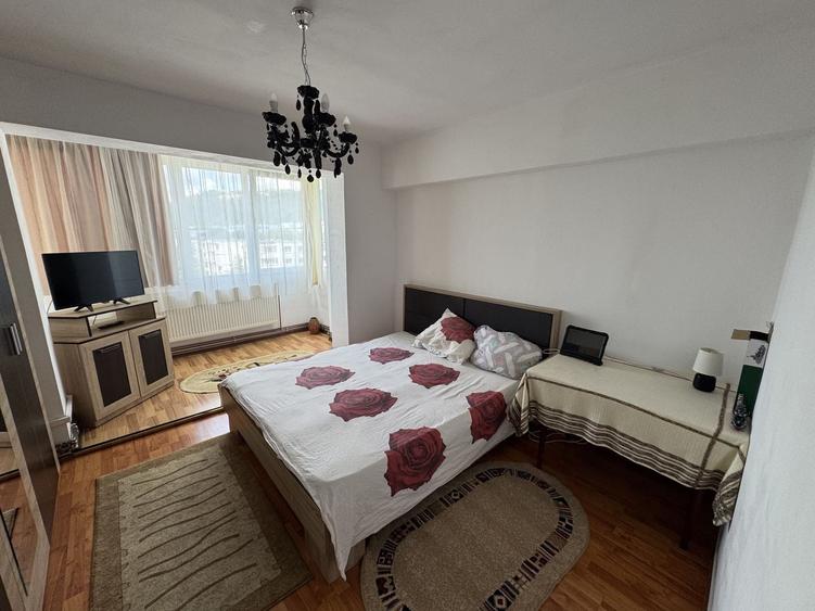 Apartament cu 3 camere decomandat în Diamant